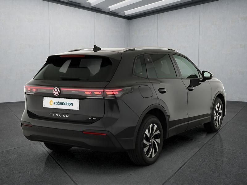 Neu VW Tiguan 150 PS (110 kW) 2025 Grau SUV