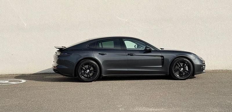 Gebraucht Porsche Panamera 466 PS (342 kW) 2021 Grau Kleinwagen