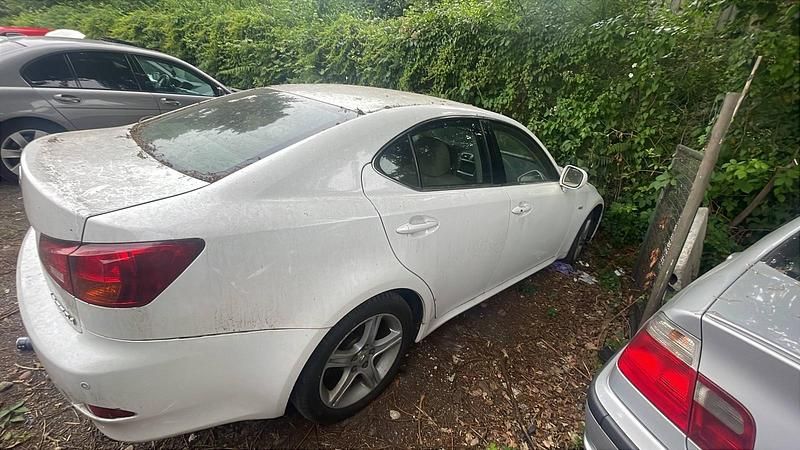 Second-hand Lexus IS220d 170 CP (125 kW) 2008 Alb Berlinǎ