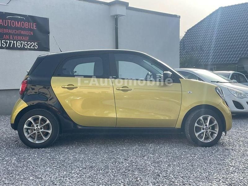 Gebraucht Smart ForFour 71 PS (52 kW) 2015 Schwarz Kleinwagen