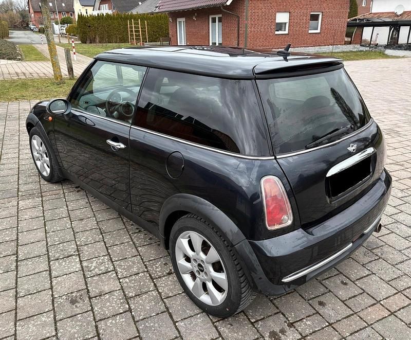 Usata Mini ONE 90 CV (66 kW) 2004 Nero Utilitaria