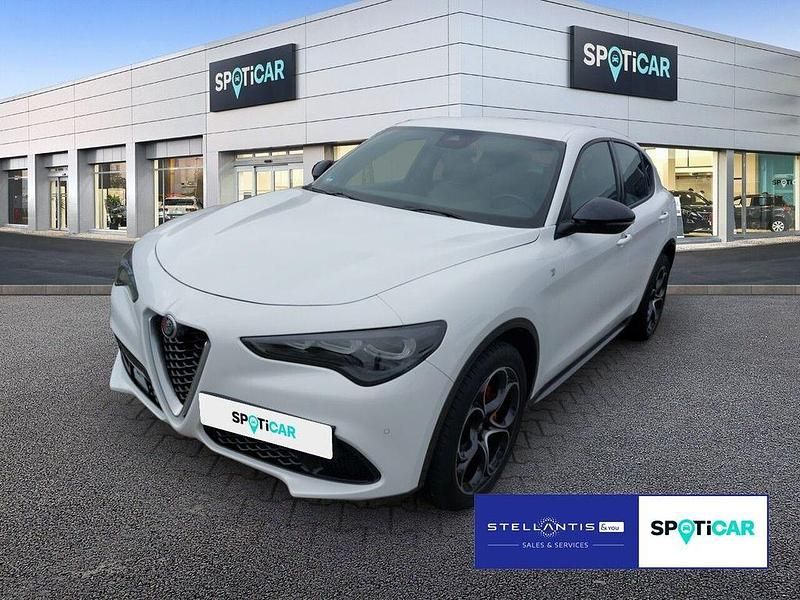 Weiß Gebraucht 2023 Alfa Romeo Stelvio Ti SUV | 32.598 € (Superpreis) - Bild 1/4