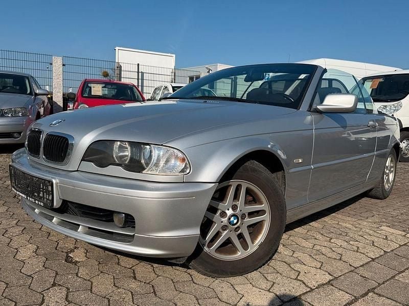 Gebraucht BMW 318 Cabriolet 143 PS (105 kW) 2002 Silber Cabrio