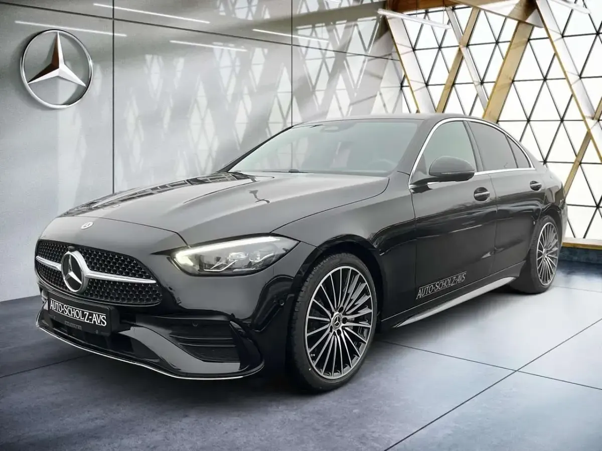 Gebraucht Mercedes C180 AMG 170 PS (125 kW) 2026 Metalliclack obsidianschwarz Limousine