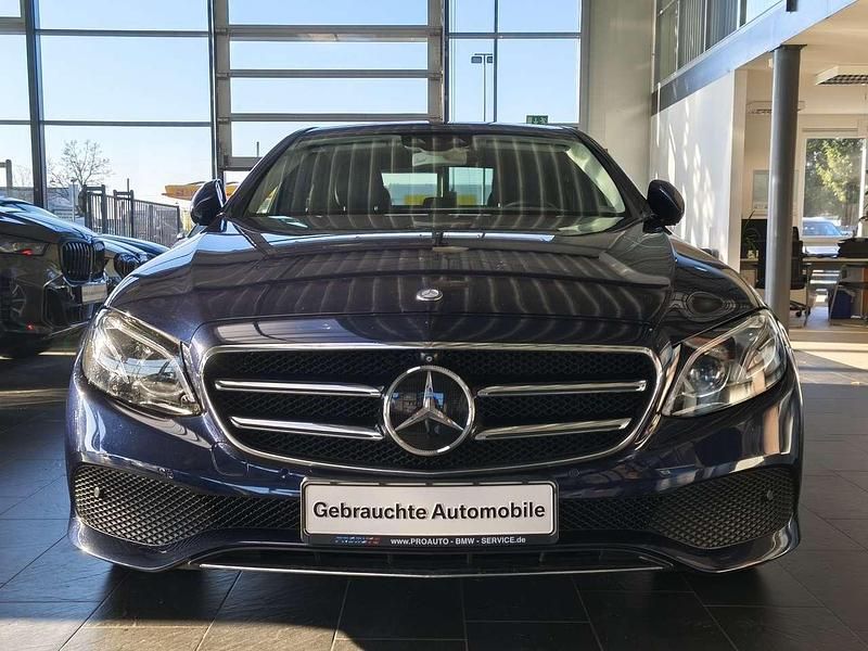 Gebraucht Mercedes E350 258 PS (189 kW) 2017 Cavansitblau  lack Limousine