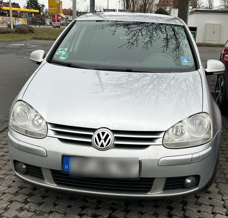 Silber Gebraucht 2006 VW Golf V Limousine | 4.900 € (Fairer Preis) - Bild 1/4