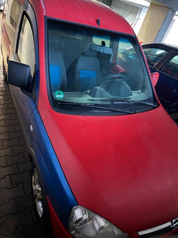 Gebraucht Opel Combo 105 PS (77 kW) 2009 Rot Van / Kleinbus