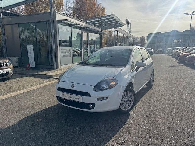 Colore esterno (bianco divino) Gebraucht 2018 Fiat Punto More Limousine | 10.490 € (Teuer) - Bild 1/4
