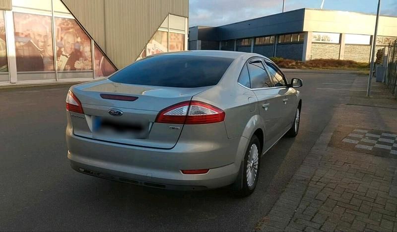 Gebraucht Ford Mondeo 140 PS (102 kW) 2009 Beige Limousine