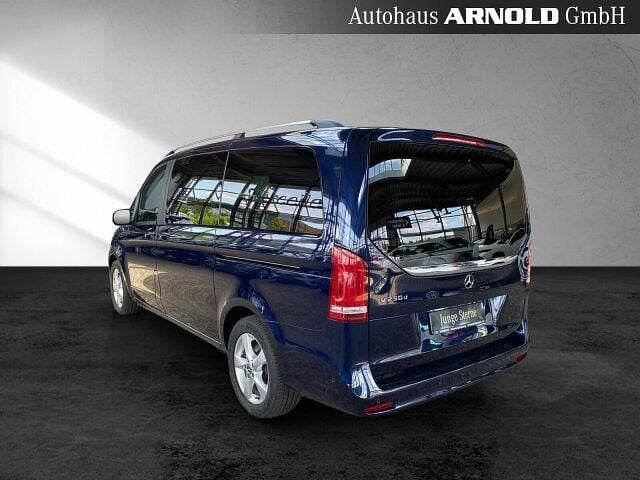 Gebraucht Mercedes V250 Edition 190 PS (139 kW) 2022 Blau Van / Kleinbus