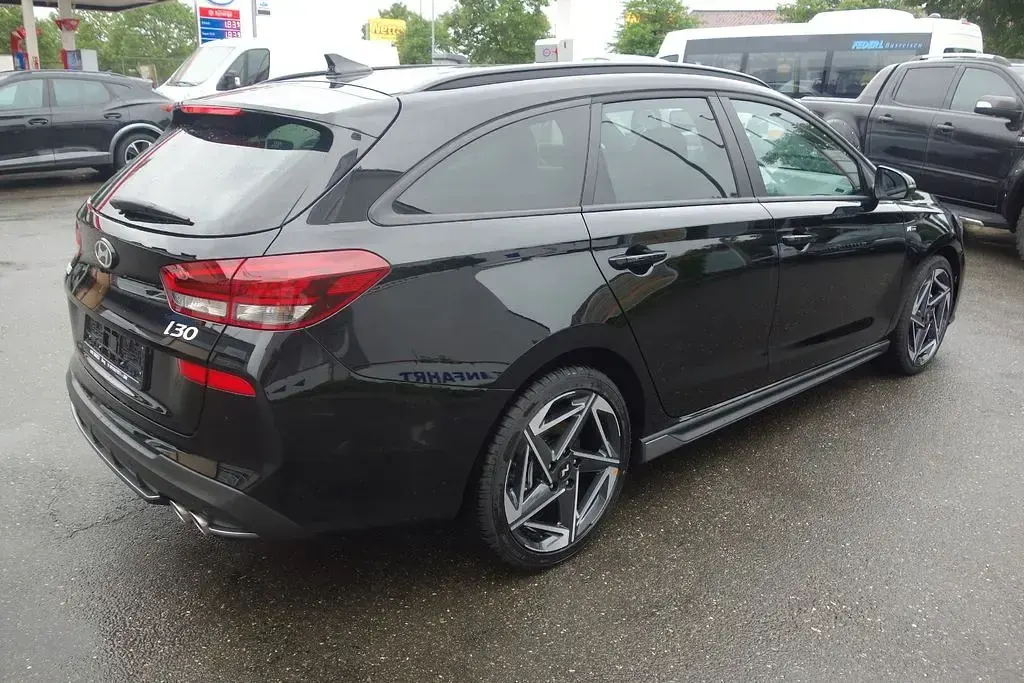 Neu Hyundai i30 N Line 140 PS (102 kW) 2026 Schwarz Kombi