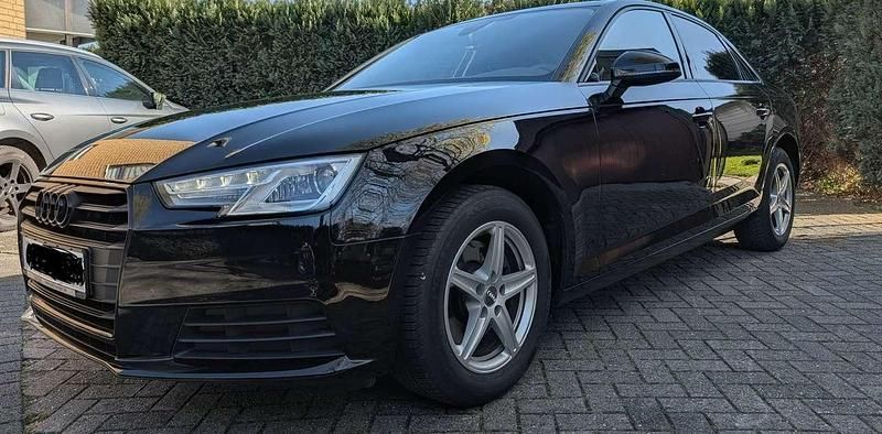 Second-hand Audi A4 150 CP (110 kW) 2017 Negru Berlinǎ