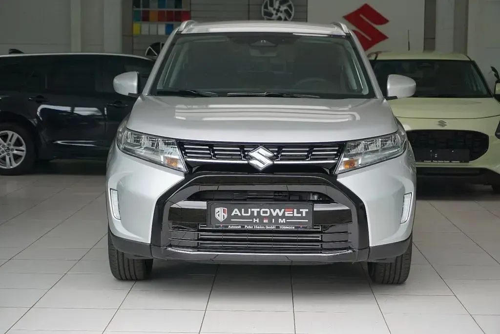 Neu Suzuki Vitara Comfort 110 PS (80 kW) 2026 Silber SUV