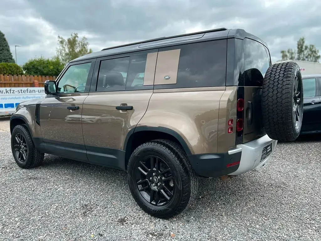 Gebraucht Land Rover Defender S 241 PS (177 kW) 2020 Gondwana stone SUV