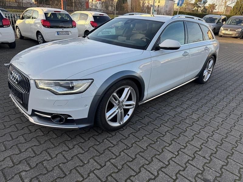 Weiß Gebraucht 2012 Audi A6 Allroad Kombi | 14.600 € (Etwas zu teuer) - Bild 1/4