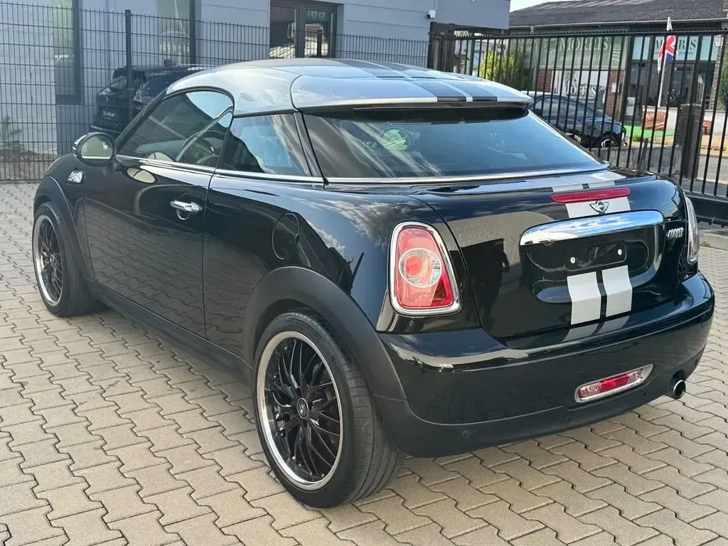 Gebraucht Mini Cooper 122 PS (89 kW) 2012 Schwarz Kleinwagen