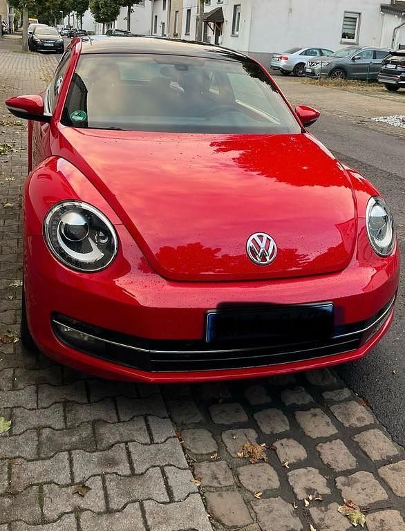 Rot Gebraucht 2016 VW Beetle Design Limousine | 12.950 € (Fairer Preis) - Bild 1/4