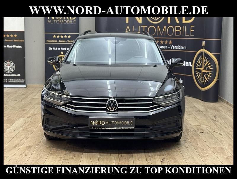 Gebraucht VW Passat 122 PS (89 kW) 2022 Deep black perleffek (metallic) Kombi