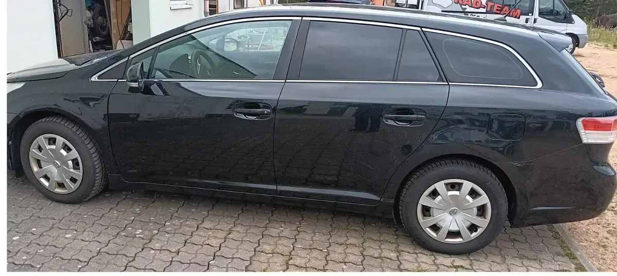Gebraucht Toyota Avensis T2 146 PS (107 kW) 2010 Kombi