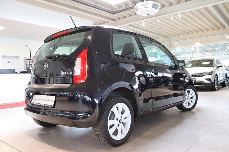 Gebraucht Skoda Citigo Active 75 PS (55 kW) 2015 Schwarz Kleinwagen
