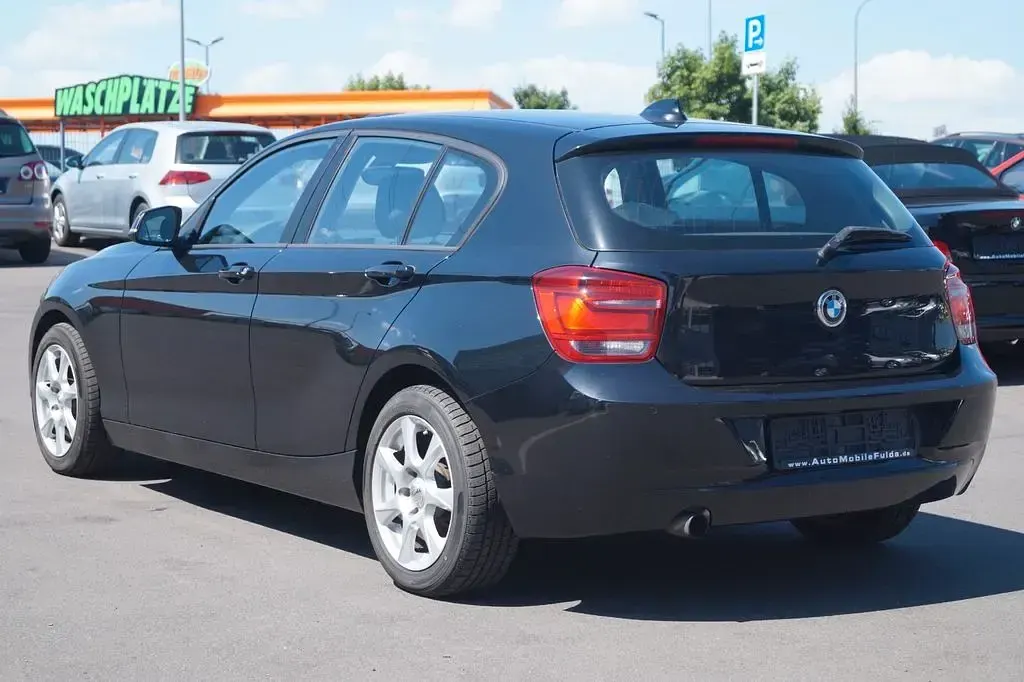 Gebraucht BMW 116 136 PS (100 kW) 2012 Schwarz Kleinwagen