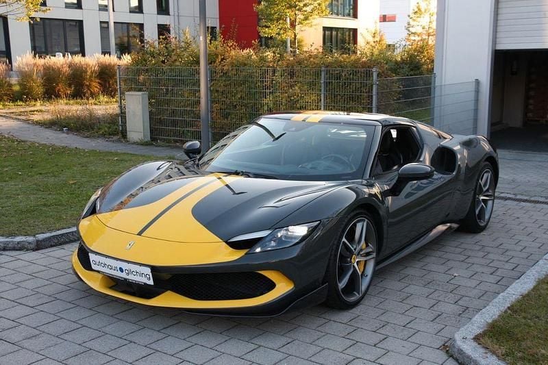 Gebraucht Ferrari 296 663 PS (487 kW) 2022 Grau Coupé