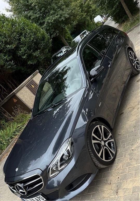 Grau Gebraucht 2017 Mercedes E220 Avantgarde Kombi | 22.700 € (Guter Preis) - Bild 1/4
