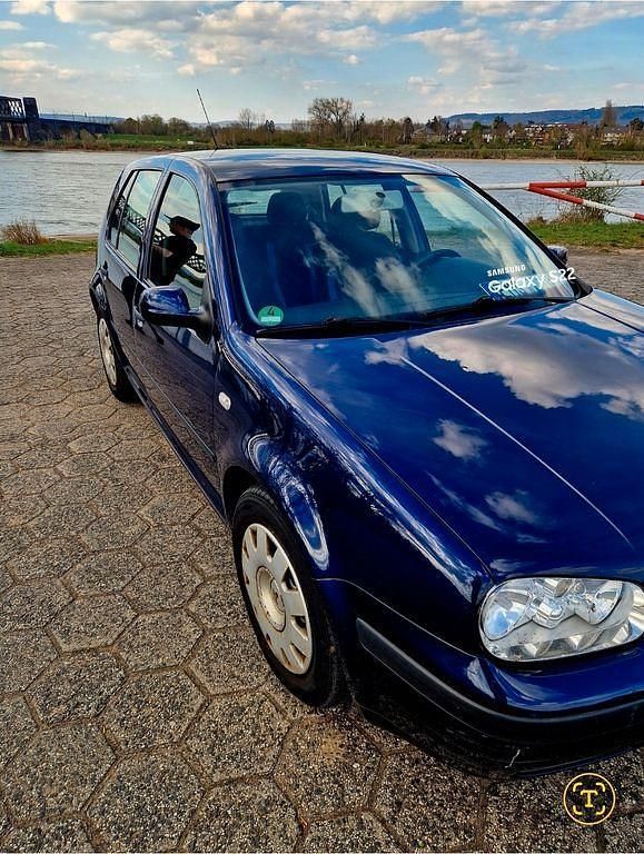 Blau Gebraucht 2001 VW Golf IV Basis Limousine | 1.450 € (Fairer Preis) - Bild 1/4