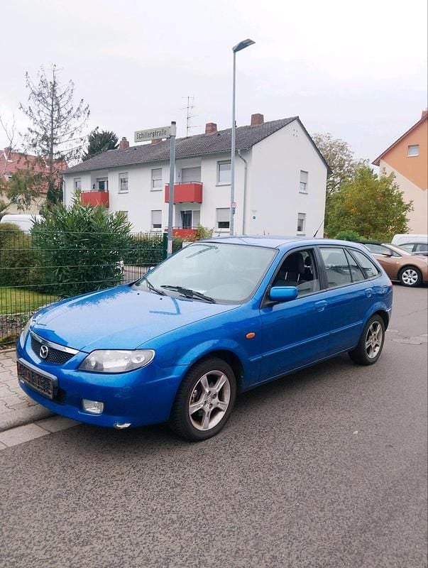 Blau Gebraucht 2002 Mazda 323F Limousine | 1.900 € (Fairer Preis) - Bild 1/4