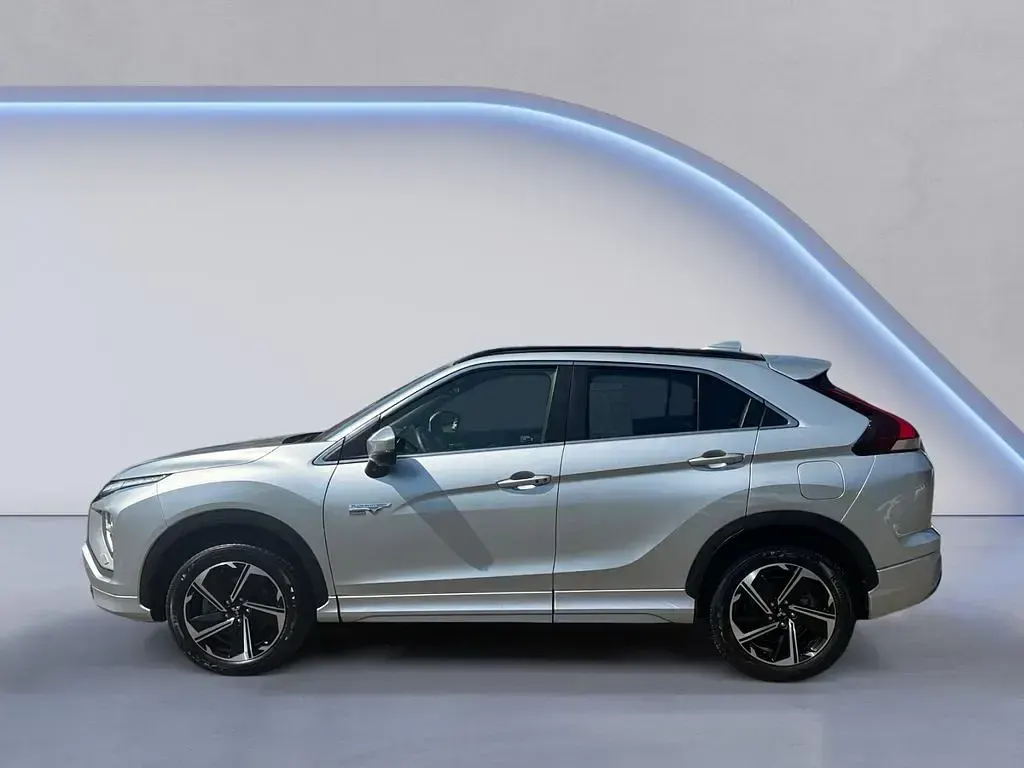 Gebraucht Mitsubishi Eclipse Cross Plus 98 PS (72 kW) 2022 Silber SUV