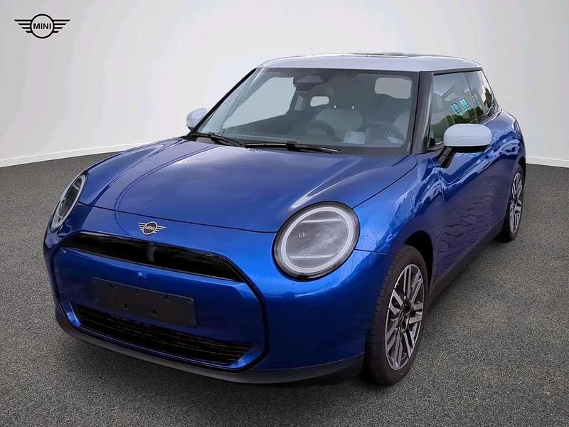Blau Gebraucht 2025 Mini Cooper Classic Kleinwagen | 28.992 € (Fairer Preis) - Bild 1/4
