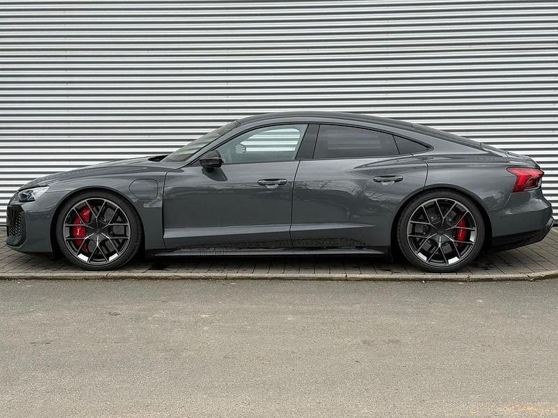 Gebraucht Audi e-tron GT quattro Performance 620 kW (843 PS) 2024 Nimbusgrau perleffekt Limousine