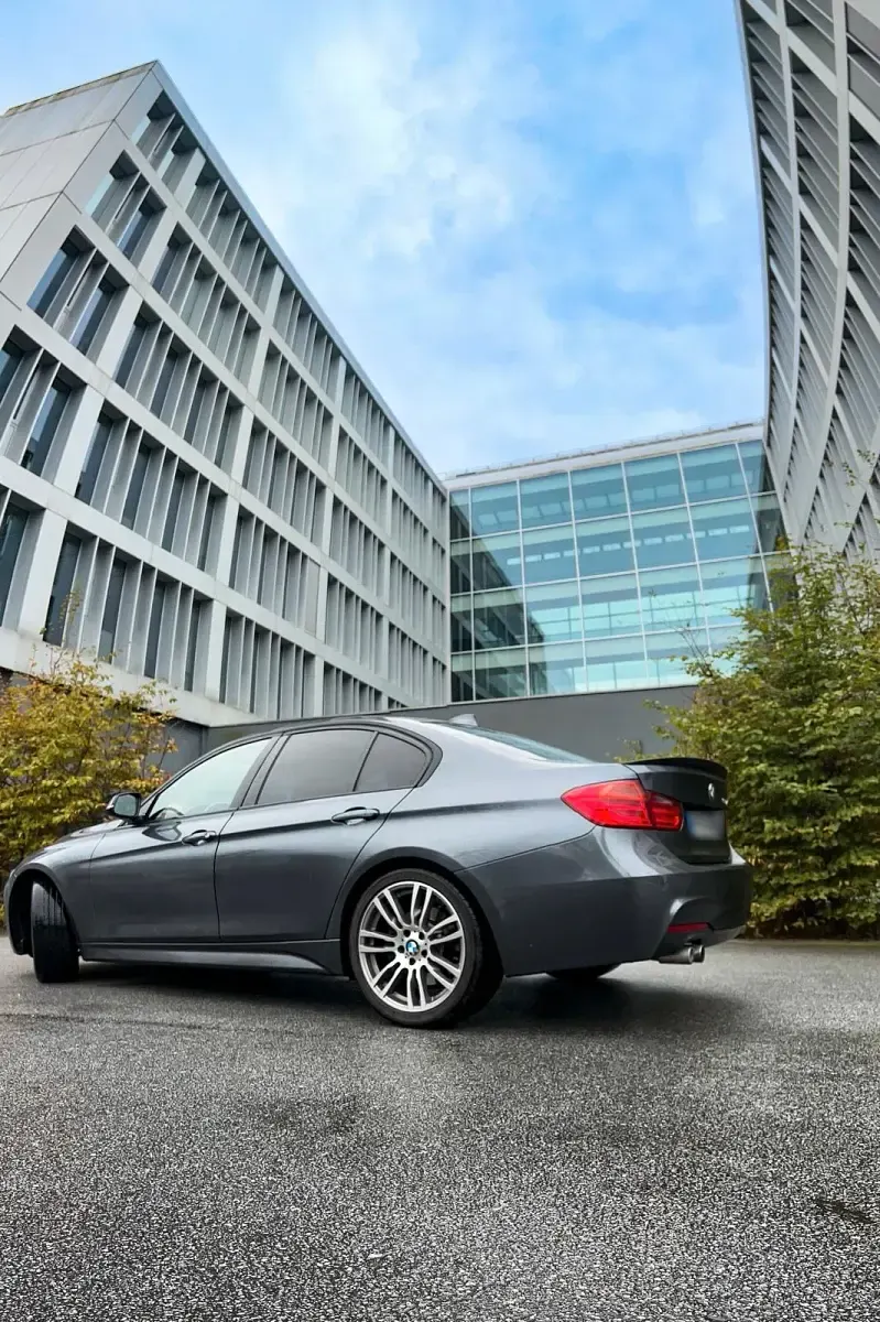 Gebraucht BMW 330 M Performance 256 PS (188 kW) 2013 Grau Limousine