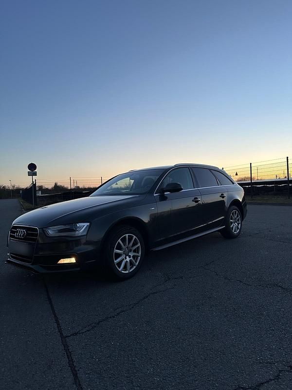 Gebraucht Audi A4 S-Line 150 PS (110 kW) 2014 Grau Kombi