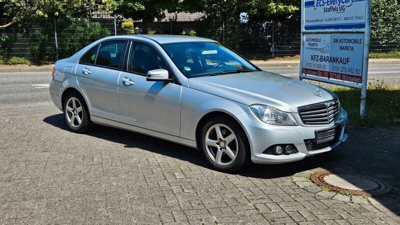 Gebraucht Mercedes C220 Edition 170 PS (125 kW) 2013 Silber Limousine