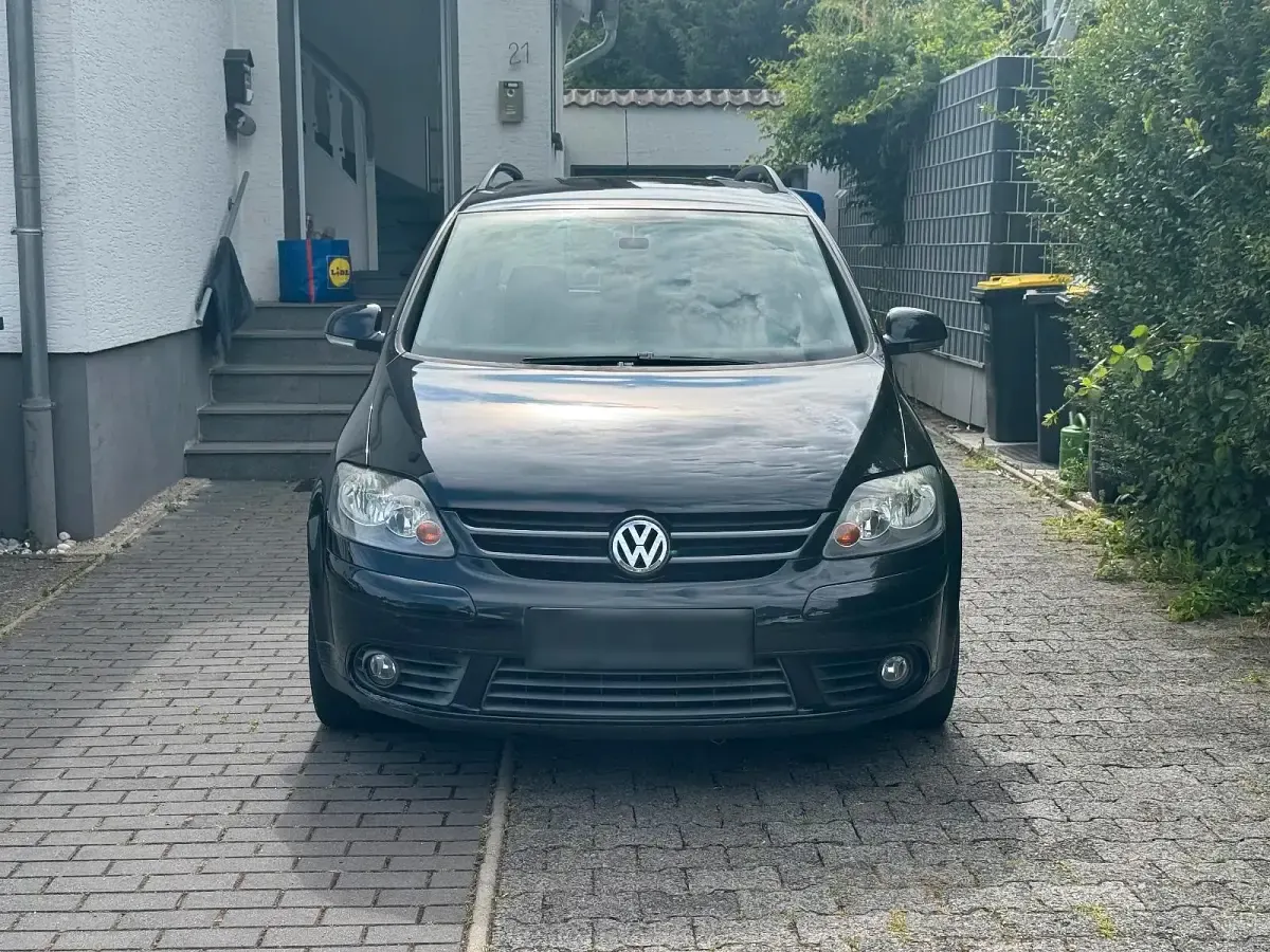 Gebraucht VW Golf Plus Cross 80 PS (58 kW) 2008 Schwarz Limousine
