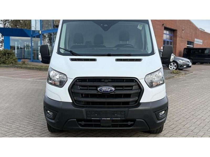 Gebraucht Ford Transit Trend 131 PS (96 kW) 2023 Frostweiß Limousine