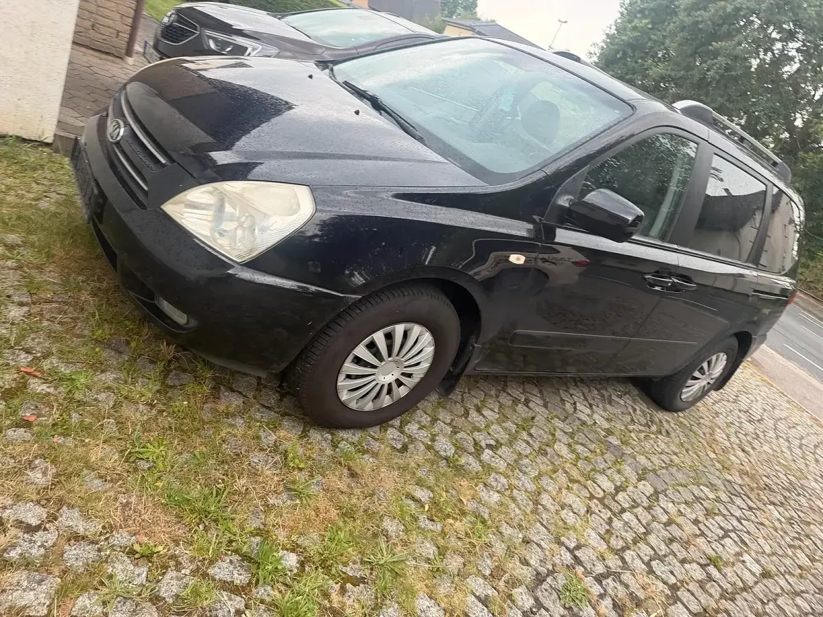 Gebraucht Kia Carnival 136 PS (100 kW) 2006 Schwarz Van / Kleinbus