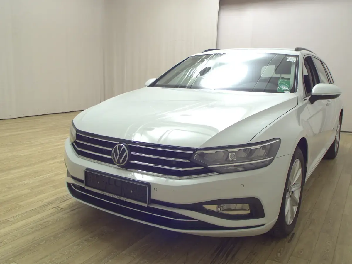 Gebraucht VW Passat Business 150 PS (110 kW) 2022 Weiss Kombi