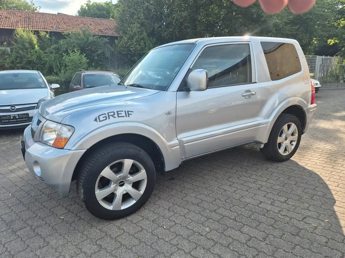Gebraucht Mitsubishi Pajero Elegance 160 PS (117 kW) 2004 Silber SUV