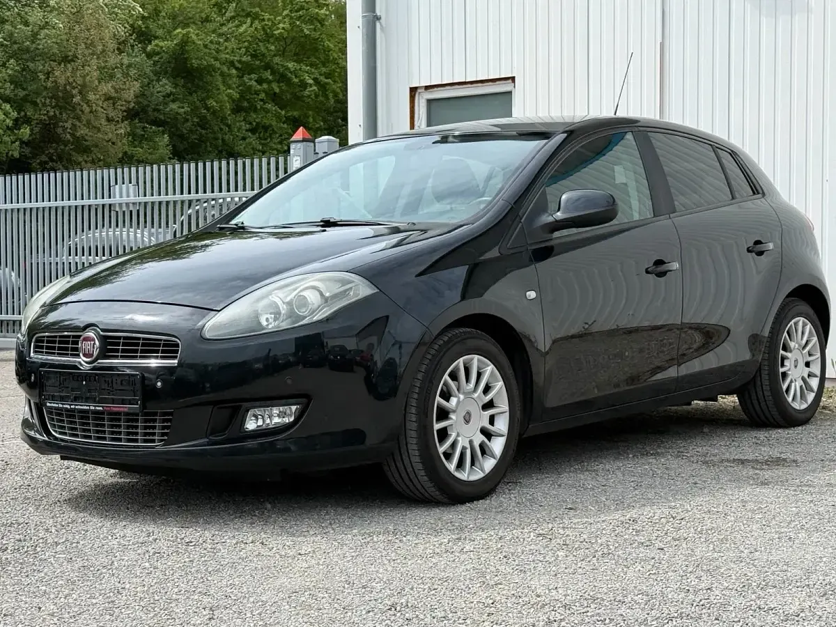 Gebraucht Fiat Bravo 90 PS (66 kW) 2011 Schwarz Kleinwagen