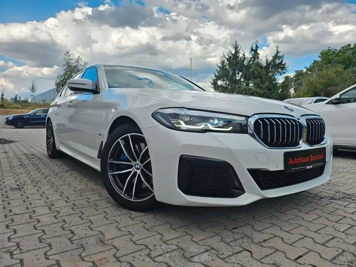 Gebraucht BMW 530 M Sport 252 PS (185 kW) 2021 Weiß Limousine