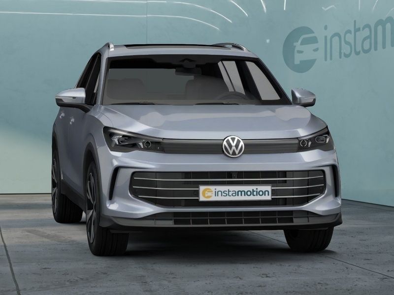 Silber Gebraucht 2024 VW Tiguan Life SUV | 39.138 € (Teuer) - Bild 1/2