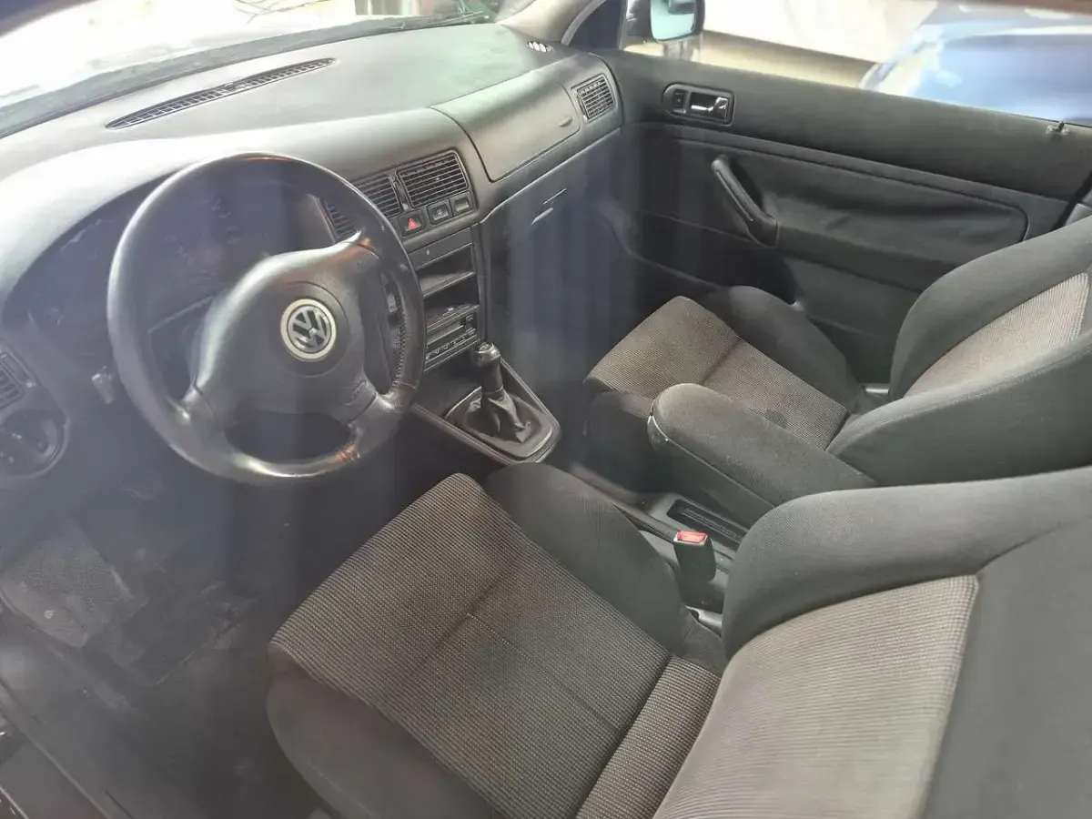 Gebraucht VW Golf III Comfortline 90 PS (66 kW) 1998 Schwarz Limousine