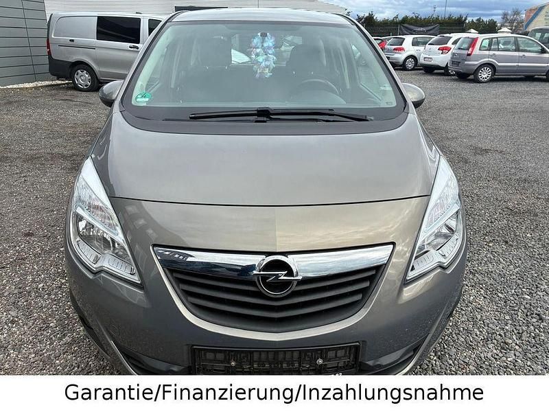Gebraucht Opel Meriva Edition 110 PS (80 kW) 2011 Braun Van / Kleinbus