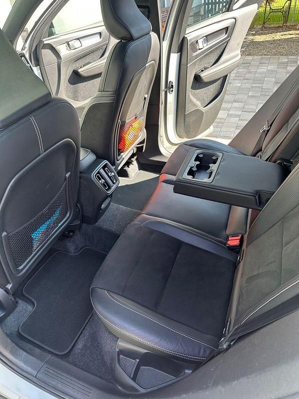 Gebraucht Volvo XC40 R-Design 190 PS (139 kW) 2018 Weiß SUV