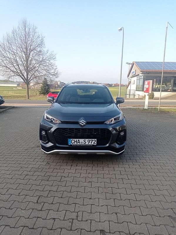 Grau Gebraucht 2023 Suzuki Across Comfort+ SUV | 46.990 € - Bild 1/4