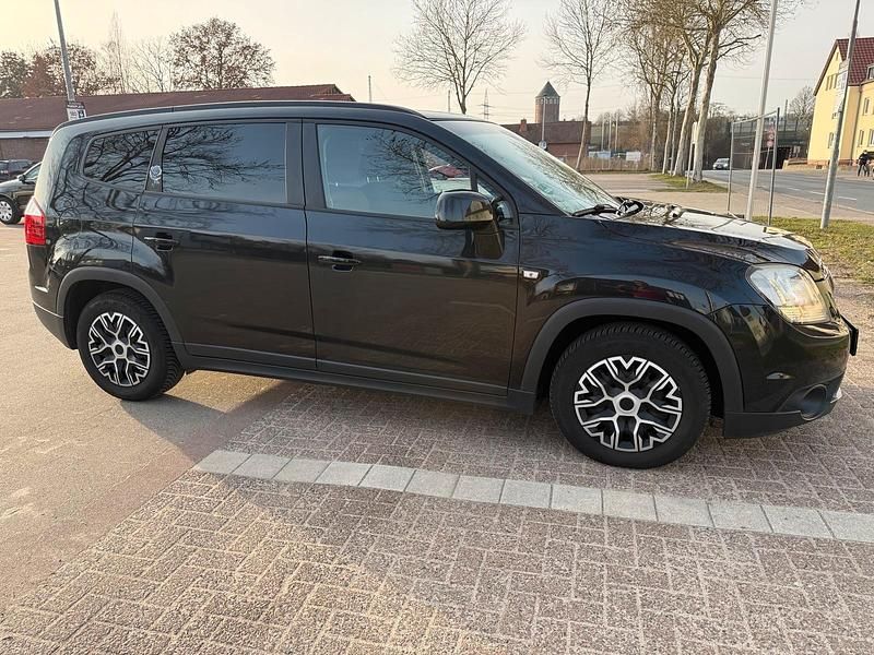 Gebraucht Chevrolet Orlando 163 PS (119 kW) 2012 Schwarz Van / Kleinbus
