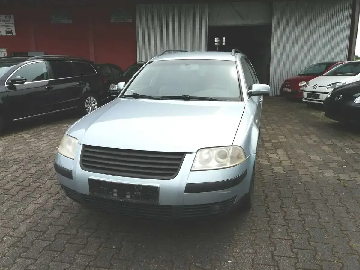 Gebraucht VW Passat Trendline 102 PS (75 kW) 2003 Blau Kombi