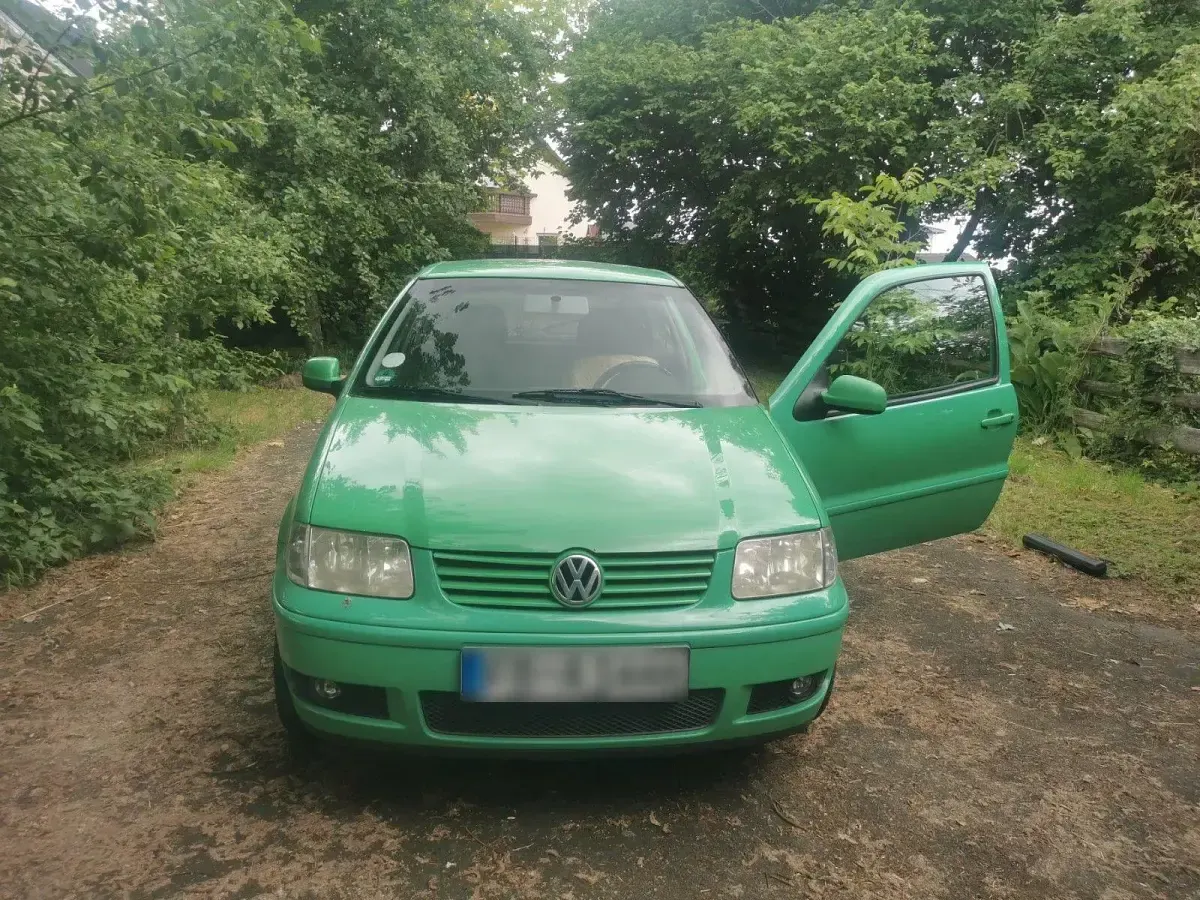 Gebraucht VW Polo Highline 50 PS (36 kW) 2001 Grün Limousine